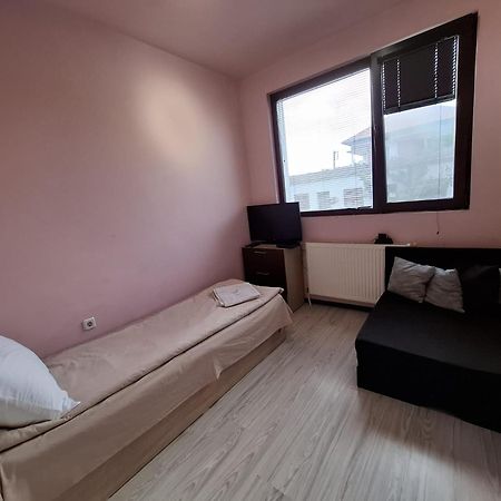 Guest Rooms Simona 2 Opanets Esterno foto