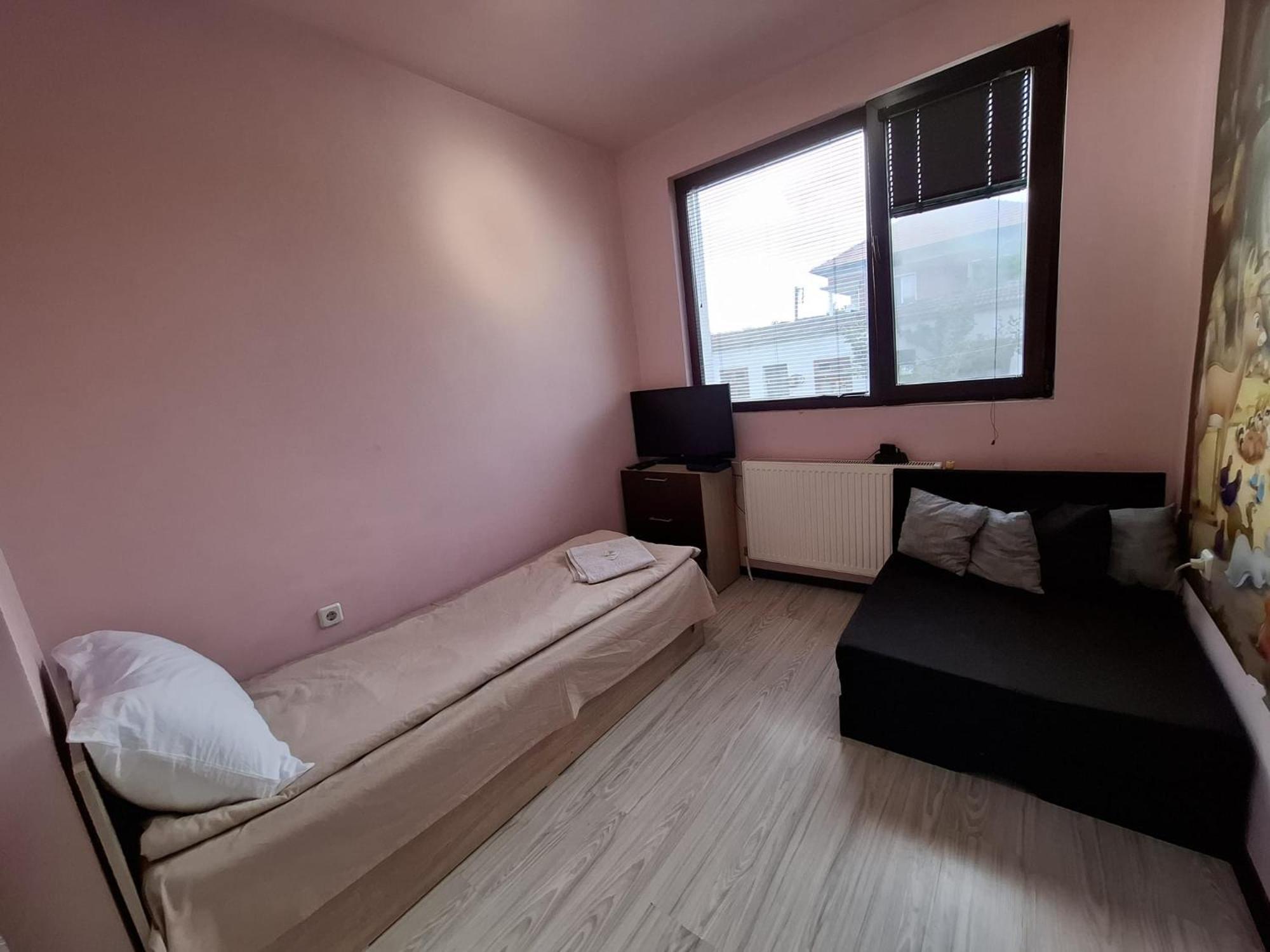 Guest Rooms Simona 2 Opanets Esterno foto